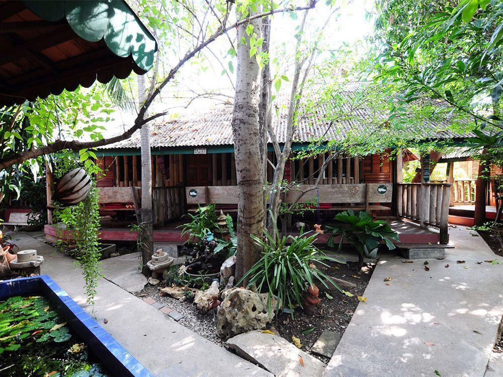 Sukhothai Guest House Экстерьер фото