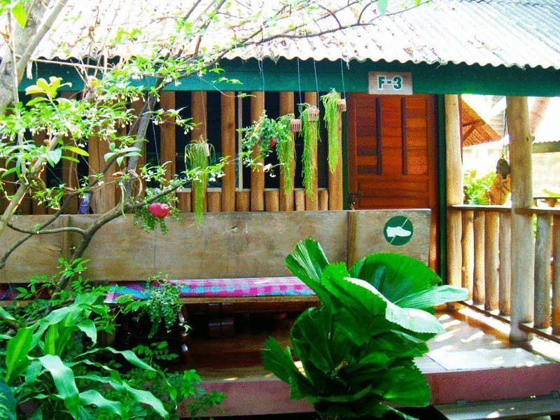 Sukhothai Guest House Экстерьер фото